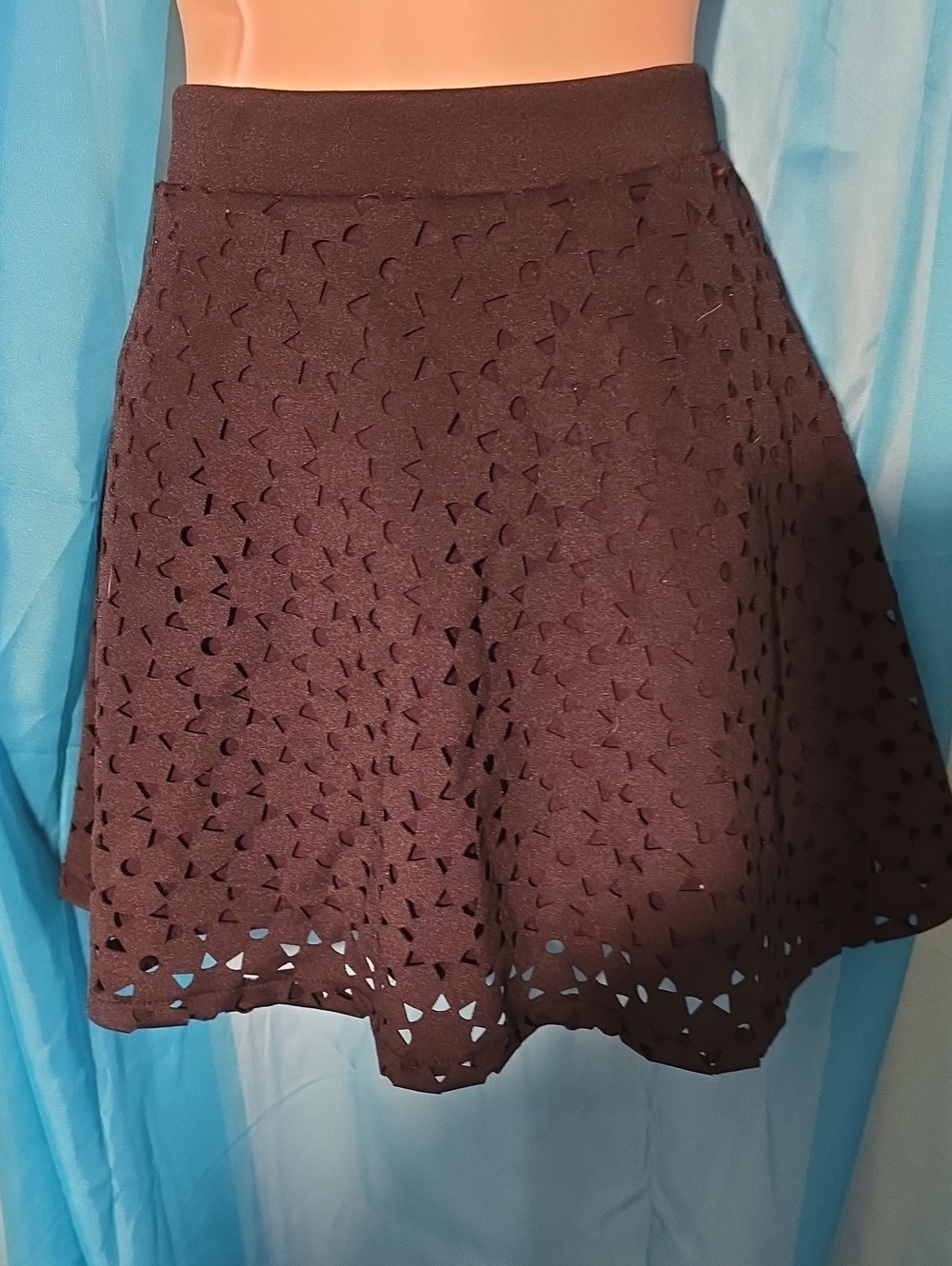 Bethany Mota Black Laser-Cut Mini Skater Skirt Size Medium